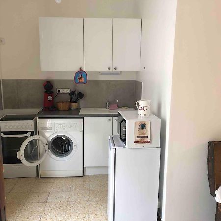 شقة Arles Fourques Studio Equipe المظهر الخارجي الصورة
